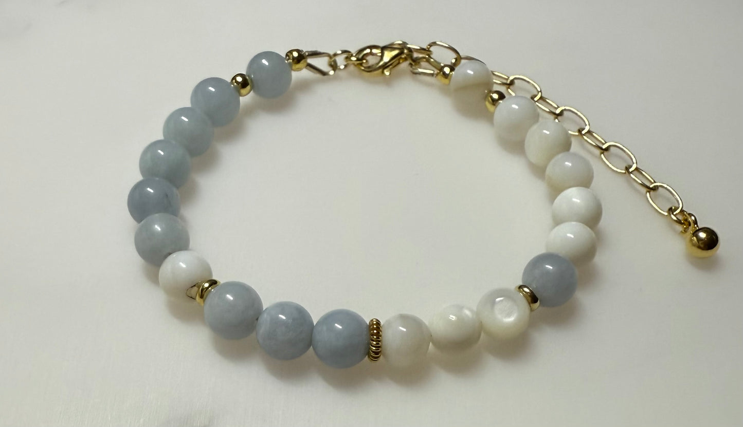 Aquamarine with Natural Shell Bead Bracelet