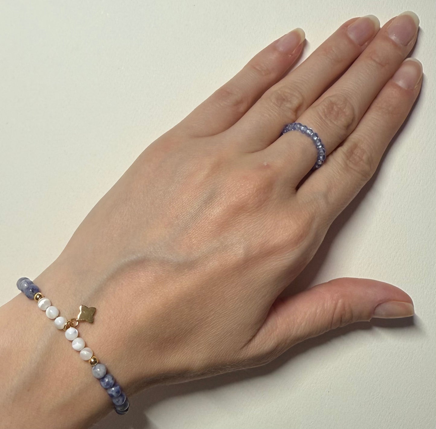 Sodalite and Shell Bead Bracelet with Clover Charm