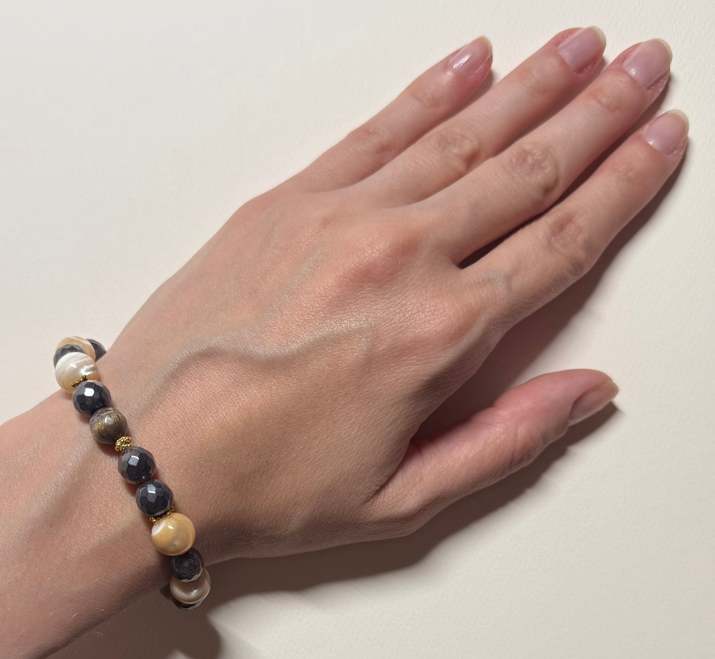 Tiger Eye Stretch Bracelet With Mother of Pearl